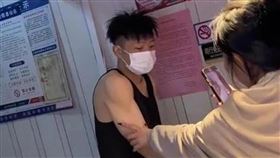 山東小哥　鴨頭小哥（圖／翻攝自微博）