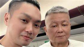 大甲媽祖遶境1日凌晨圓滿落幕，連千毅（圖右）po出與顏清標合體燦笑照。（圖／翻攝連千毅臉書）