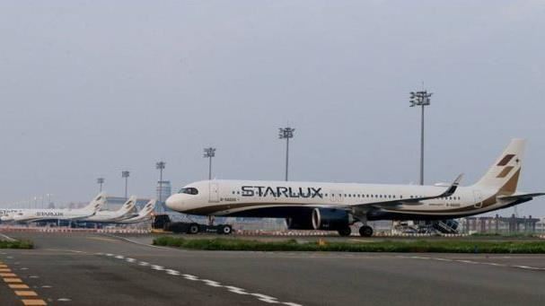 星宇班機4度重飛！乘客狂讚機長「1點」