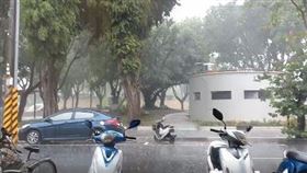高雄下雨（圖／翻攝自「●【爆廢公社二館】●」臉書社團）