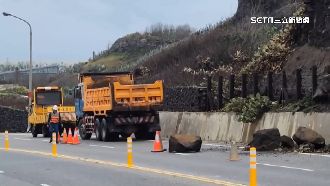 土石崩落！大雷雨炸澎湖　天色黑如夜晚