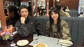 藤岡靛特別與恩人柴智屏相見歡。（圖／翻攝自柴智屏臉書）