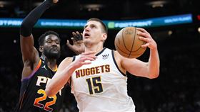 ▲金塊約基奇（Nikola Jokic）此戰貢獻53分，寫個人和聯盟新紀錄。（圖／美聯社／達志影像）