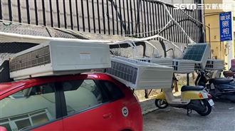 逢甲商圈13台冷氣「從天而降」！砸毀8車
