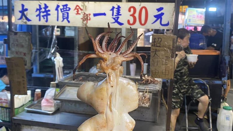夜市買到30元超大烤小卷！私藏地點曝光