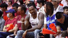 「魔獸」霍華德身著獵鷹阿修羅球衣在現場觀戰。（圖／T1聯盟提供）