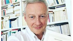 勒麥爾甚至在推特上表示，每個人都有紓壓的方式，「有些人去博物館、看電影、聽音樂會、看足球賽。也有人是做園藝或健行，至於我，則是寫作」。（圖／翻攝自推特）