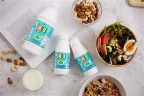 媽媽辛苦了！營養師推「這一瓶」讓媽媽一起美麗（業配勿用）