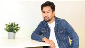 「人選之人 - 造浪者」黃健瑋三立新聞網專訪。（記者邱榮吉/攝影）