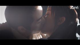 陳曉與毛曉彤。（愛奇藝國際站提供