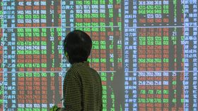 台股、股市、股票、股價、股息、股利、金融股　圖／記者林敬旻攝