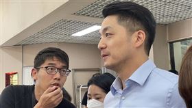 ▲蔣萬安「市長與里長有約」會議-士林區場受訪（圖／記者許皓婷攝影）