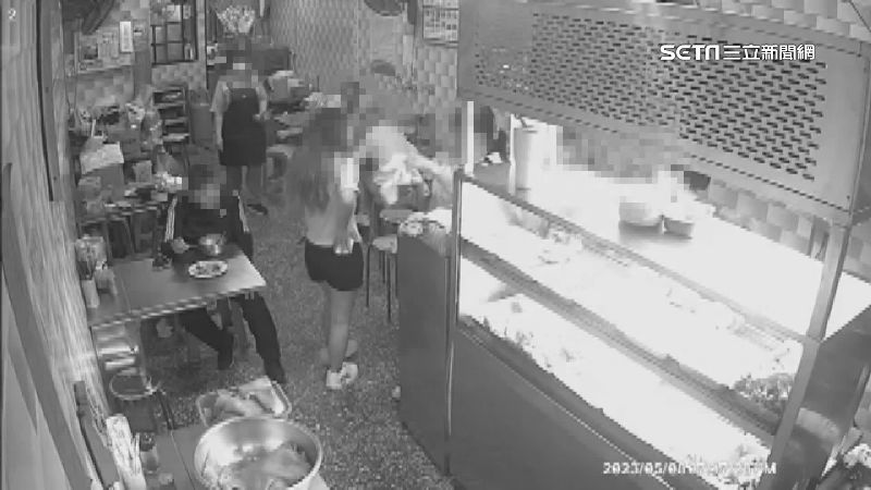 獨／被搭訕拒絕竟遭毆　女找人求救畫面曝