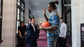 文 賴魔獸同台1200