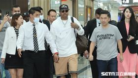 ▲「戰神」艾佛森（Allen Iverson）抵台。（圖／記者邱榮吉攝影）