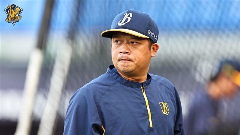 兄弟林威助家事請假　陳江和代理總教練