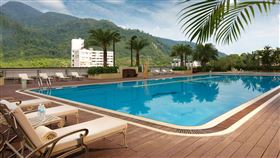 本次春季旅展長榮鳳凰酒店(礁溪)全新推出「SPA湯屋通用券」，一套五張3,200元，持一張可於平日單人使用千坪慢活SPA，持三張可於平日雙人使用高級或綠景湯屋乙次。（圖／旅宿業者提供）