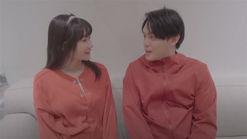 愛莉莎莎同框「羽球教練」：為結婚做準備