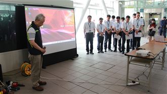 中捷董座「拍手+鼓掌」　網友罵翻了