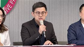 民進黨發言人卓冠廷、張志豪及新北市議員顏蔚慈、陳乃瑜召開記者會（圖／民進黨提供）