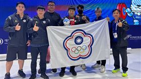 ▲今年的亞錦賽台灣舉重好手羅楹湲（中），替台灣帶回2金1銀。（圖／翻攝自中華民國舉重協會臉書）