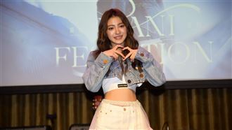 母胎單身20年　韓菲遭女生告白反應曝