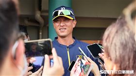 ▲中信兄弟新任投手教練王建民受訪。（圖／記者劉彥池攝影）