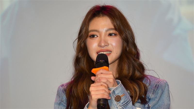 完勝歐陽娜娜　韓菲成最美星二代回應了
