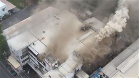 聯華，火警，空拍，7死，濃煙，(圖／翻攝畫面)