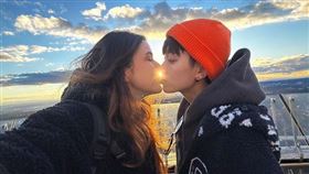 鄭靚歆認愛德國女友Aky采熙後，遭受正反方的兩極反應。（圖／翻攝自鄭靚歆 IG）