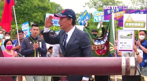 郭台銘：台灣若不處理好，隔壁公園改碉堡