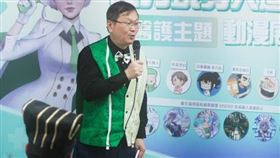 疾管署長莊人祥今化身為成疫情期間民眾常看到的「疾管家形象人物」，模樣逗趣。（圖／翻攝自台灣護理學會粉絲團）