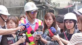 都發局長視察信義區崇德街天坑。