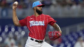 ▲阿坎塔拉（Sandy Alcantara）近6場先發吞4敗。（圖／美聯社／達志影像）