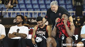 鋼鐵人無緣季後賽　球員賽後哭成淚人兒！