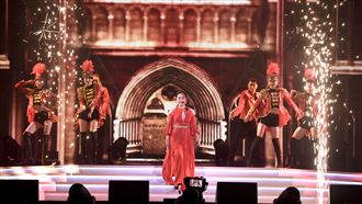 金曲歌后現身藍寶石演出　秀好身材不藏了