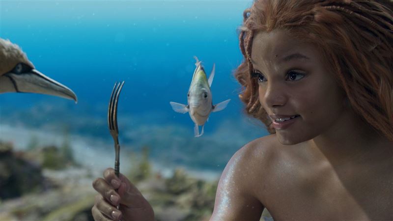 《小美人魚》海莉貝利與魚共舞畫面曝光