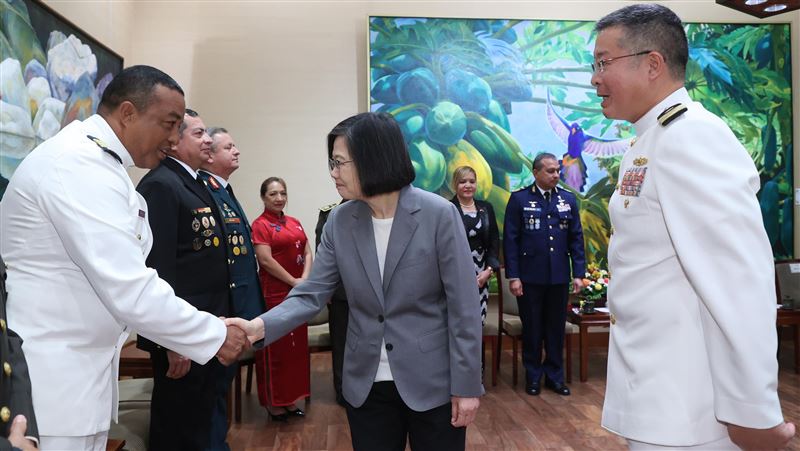 蔡總統見西語高階軍官班　願民主國家團結