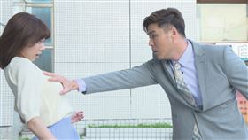 劉至翰對周宇柔襲胸（圖／民視提供）