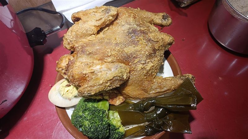 便當店推炸全雞便當　網驚呆：只要130元