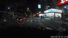 學區,斑馬線,學生,台北市松山區,車禍,斑馬線（圖／翻攝自爆料公社）