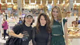 演藝工會理事長曹雨婷跟四海幫弟哥交情深厚。（圖／曹雨婷提供）