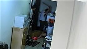 被鄰居偷還被砍　衰男自衛反擊又被求償(圖/翻攝畫面)