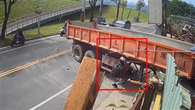 聯結車,違規,雙黃線,轉彎,新北市,板橋,環漢路,