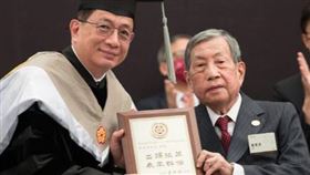 戴東原（右）　（圖／翻攝自台大官網）