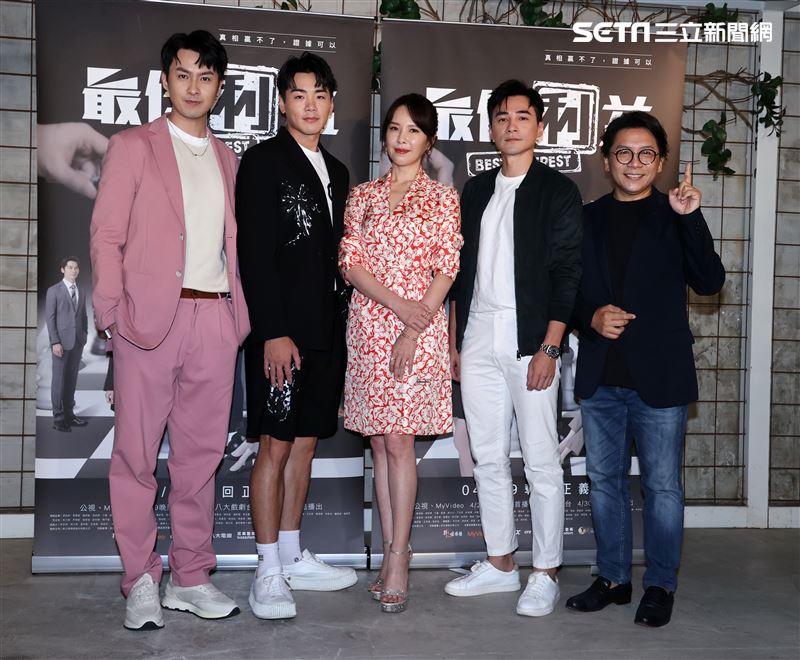 天心、禾浩辰、許傑輝、是元介、張雁名「最佳利益2」媒體茶敘。（記者邱榮吉/攝影）