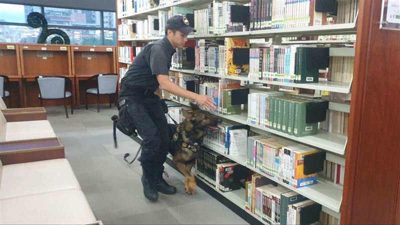 國台圖收恐嚇炸彈信　警動員偵爆犬搜索