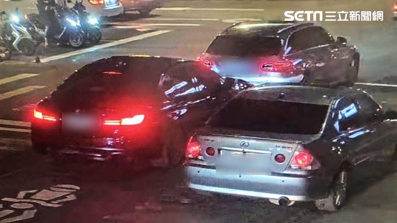 徐巧芯助理行車糾紛　賓士擋風玻璃遭敲破
