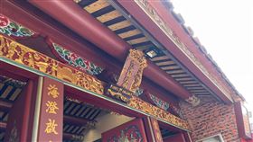 台北霞海城隍廟供奉城隍爺、文昌帝君、魁星爺、至聖先師，考生可前往參拜。（圖／486團購提供）