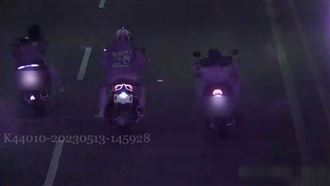 街頭猖狂躺著飆　蘆洲警半小時開罰15飆仔